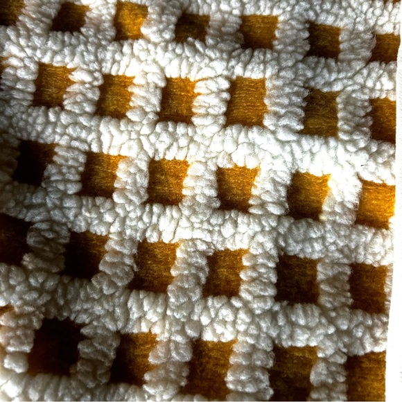 Two decorative pillow covers yellow cream boho style good condition - Picture 5 of 5